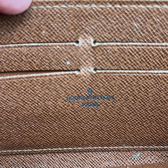 LOUIS VUITTON Zippy Wallet Long Monogram - Picture 12 of 14